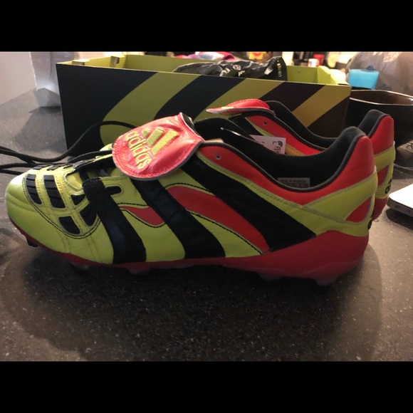 Adidas Predator Accelerator FG limited edition
